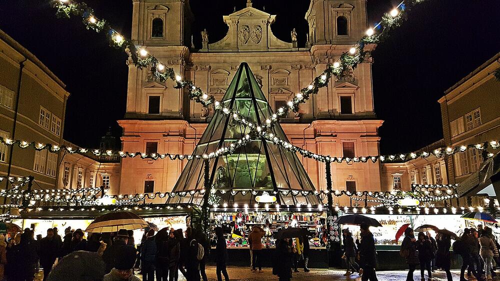 The Christkindlmarkt on Domplatz at night, Salzburg