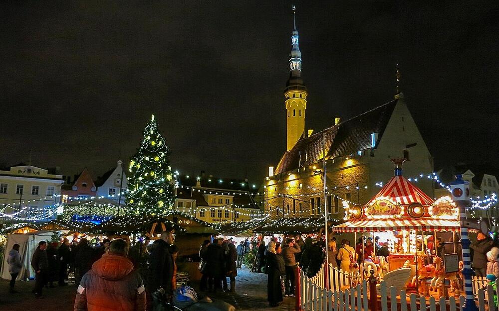 The Christmas market and Town Hall at night, Tallinn