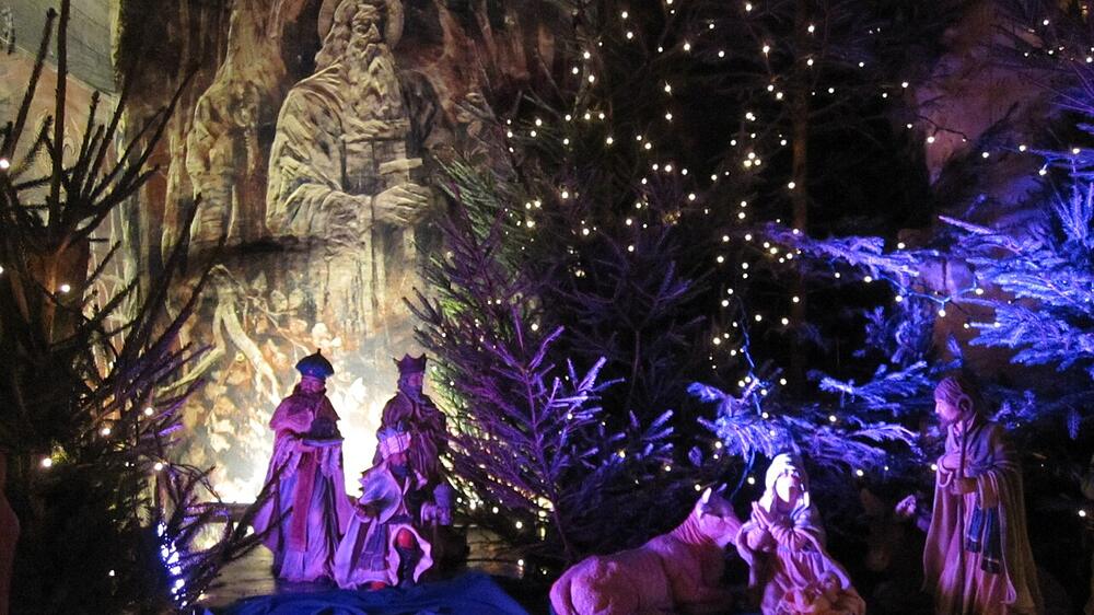 A nativity scene in the Gemeentegrot cave market, Valkenburg