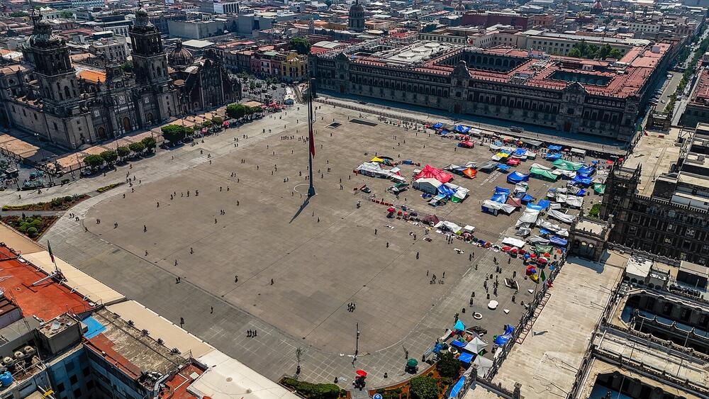 Aerial view of the Zócalo and the Metropolitan Cathedral, Mexico City